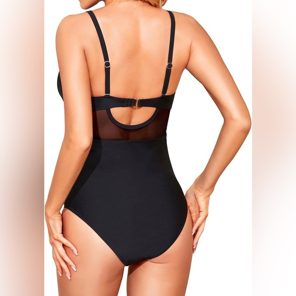NWT Cutout Mesh Front Cross One Piece Swimsuit Size Small - Picture 2 of 8